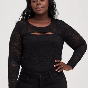NWT Torrid Cut Out Lace Top, size 4